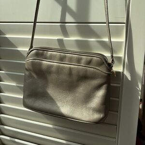 Preston & York Vintage Leather Ivory Pearl Irridescent Look Shoulder Handbag